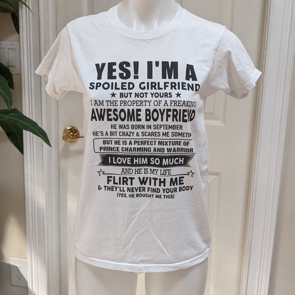 Gildan Women's Short Sleeve Graphic Funny Tee Size Small